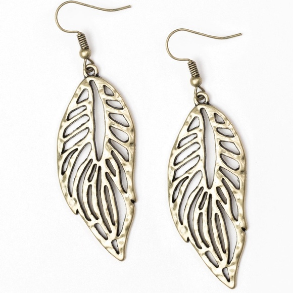 paparazzi Jewelry - Brass earrings paparazzi paparazzi Jewelry - Brass earrings paparazzi